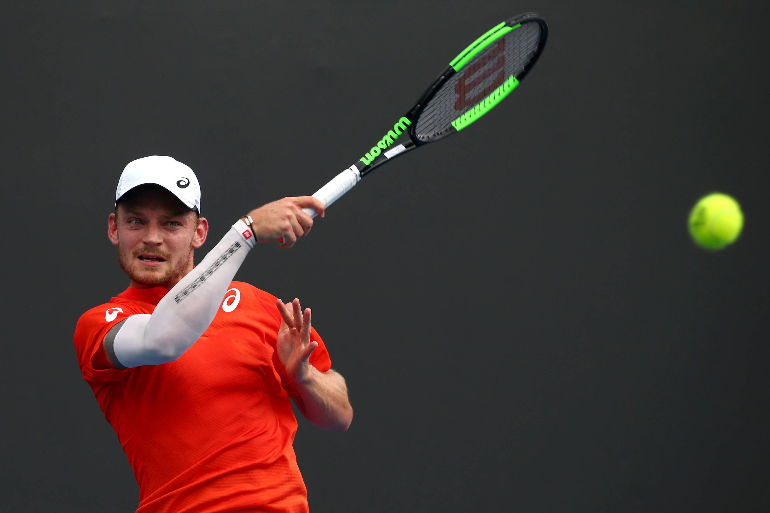 David Goffin, backhand stroke, red shirt, 2K Desktop Wallpaper