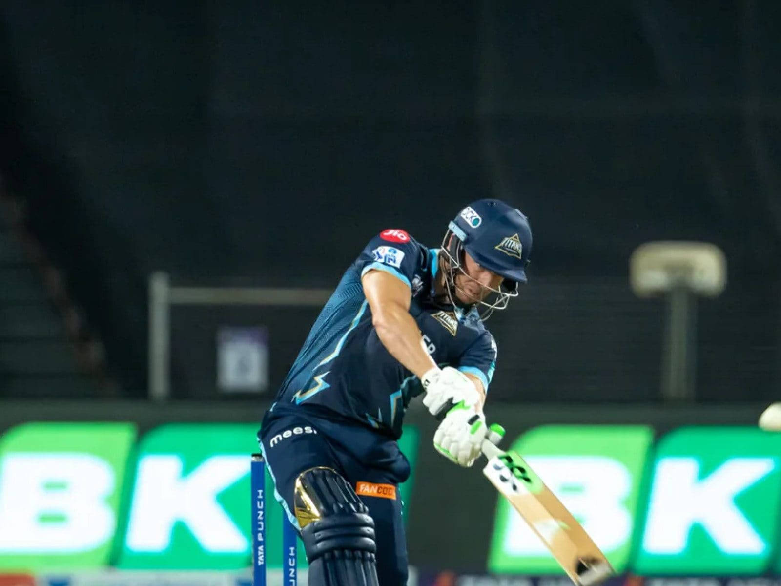 David Miller, navy blue uniform, cricket batsman, HD Desktop Wallpaper