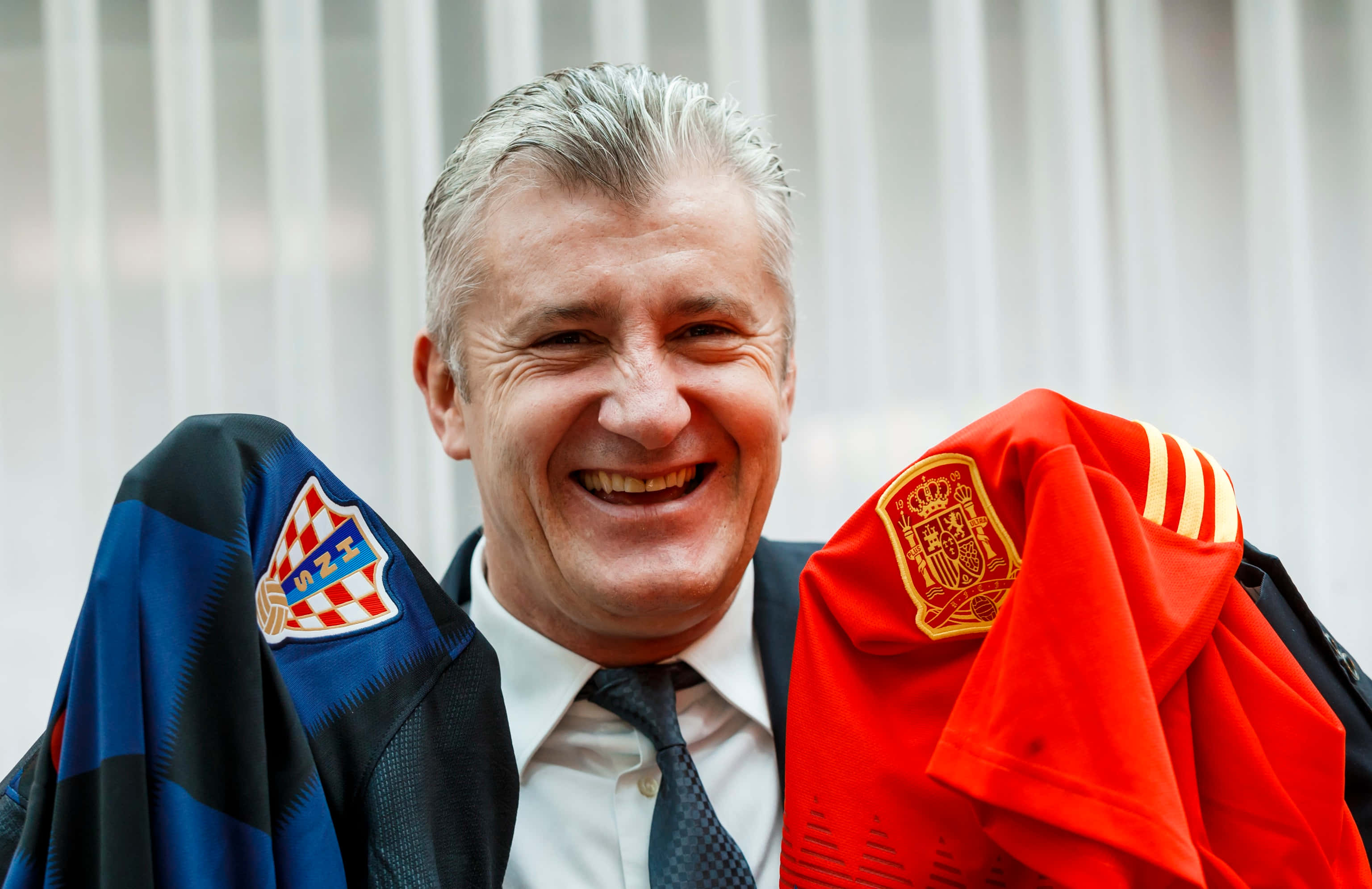 Davor Suker, Croatian football administrator, blue and black football jersey with Croatian crest, 2K Desktop Wallpaper