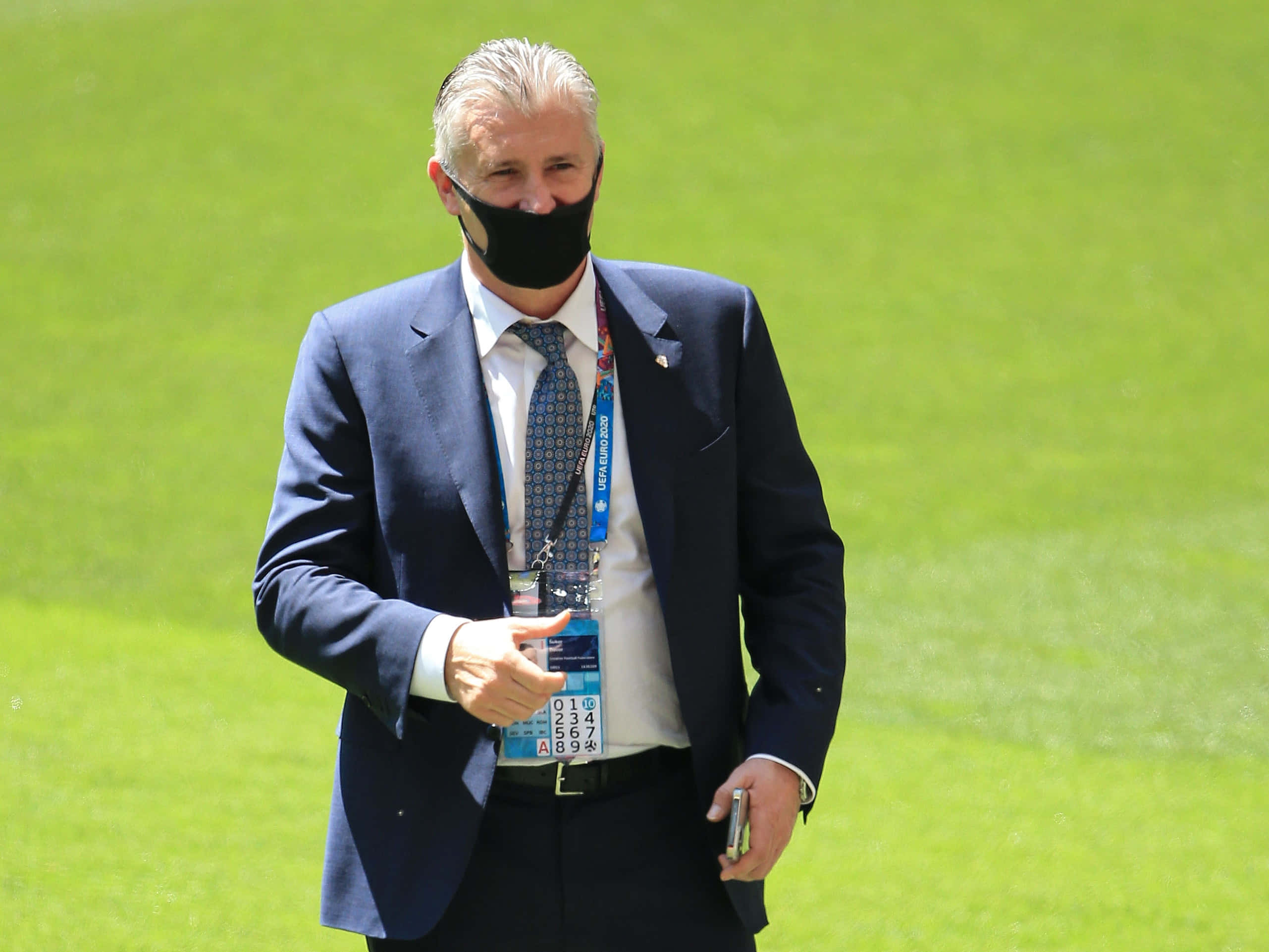 Davor Suker, navy suit, black face mask, 2K Desktop Wallpaper