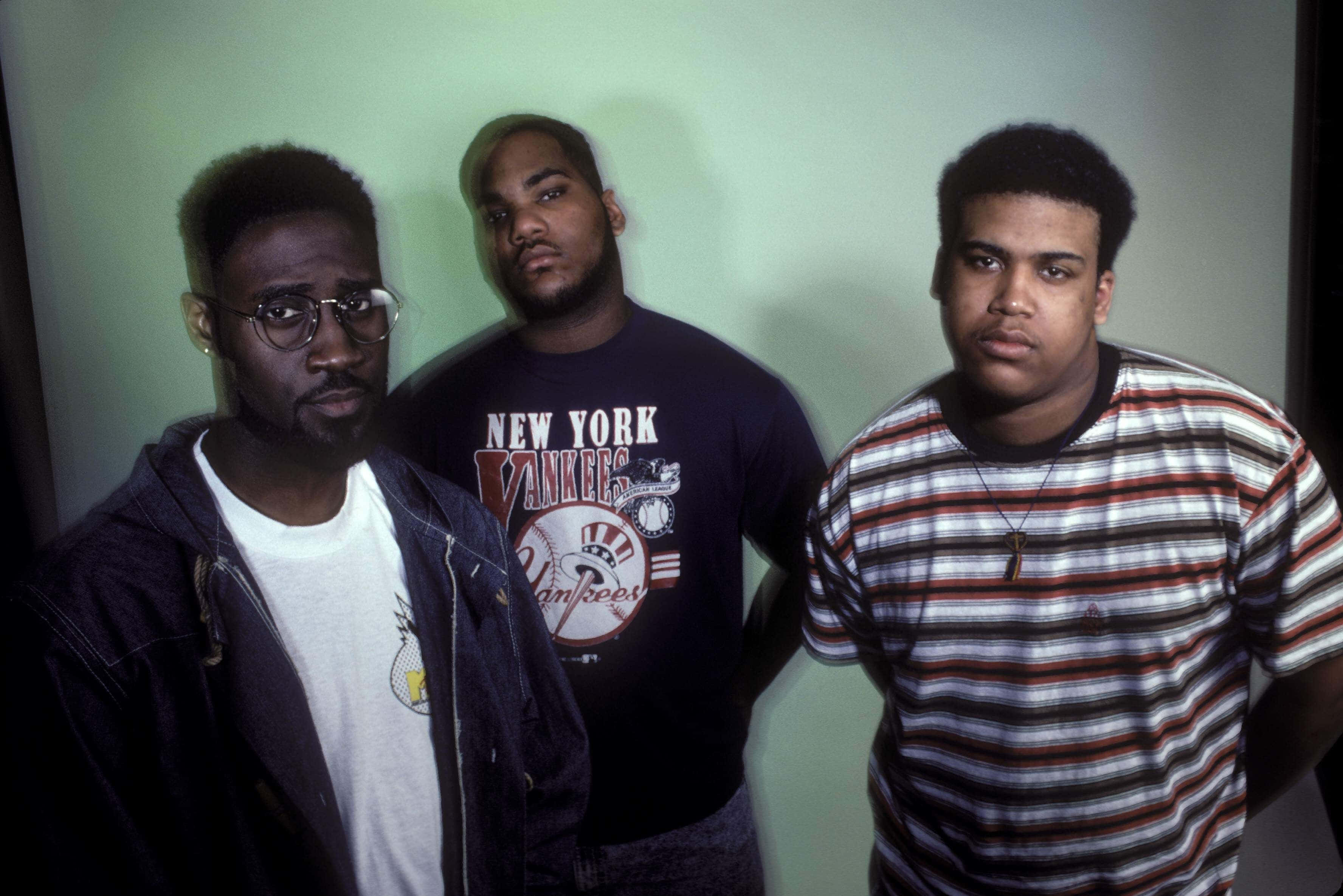 De La Soul, green room, 90s streetwear, 2K Desktop Wallpaper