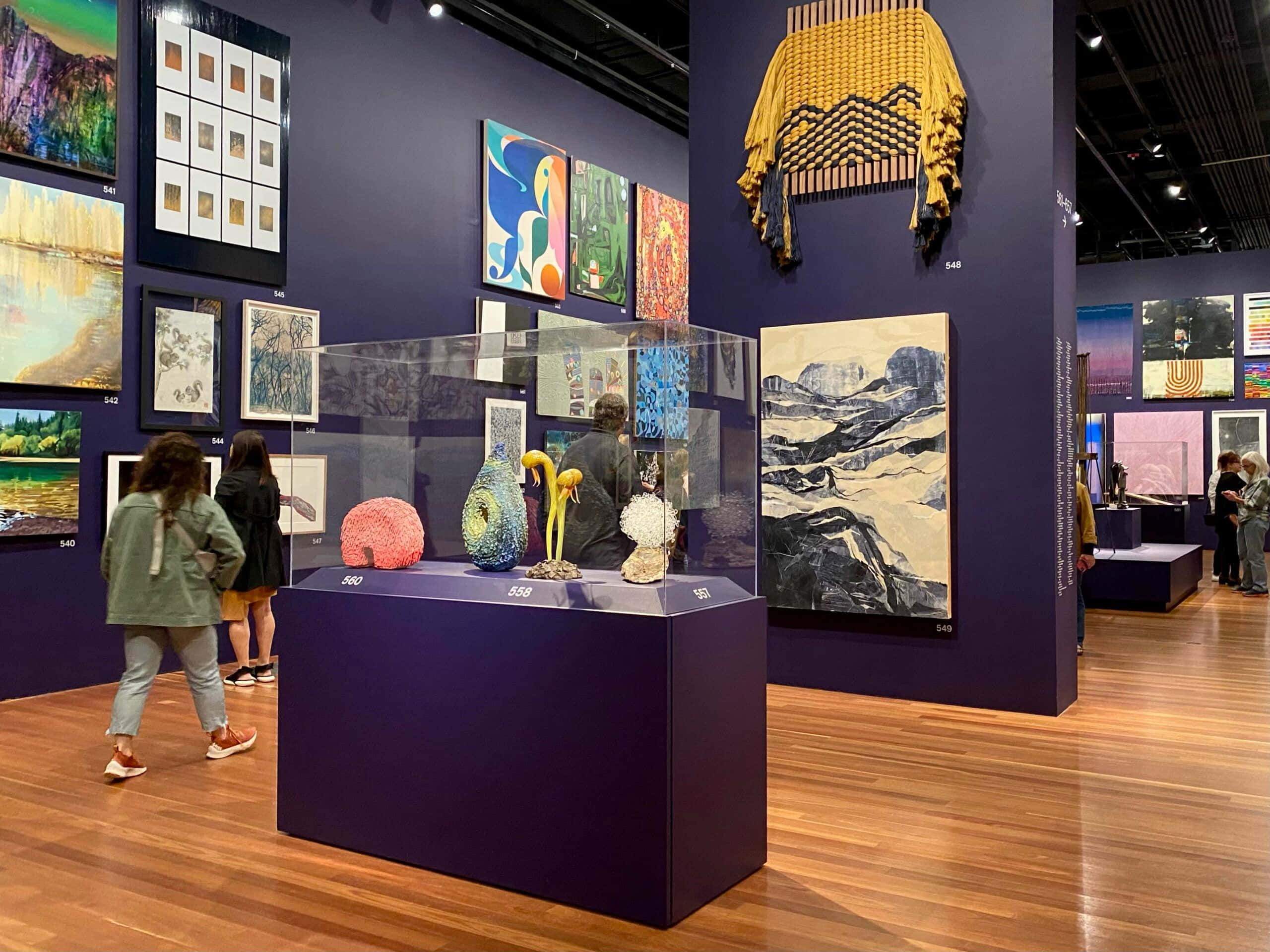 De Young Museum, modern art gallery, vibrant paintings, 2K Desktop Wallpaper