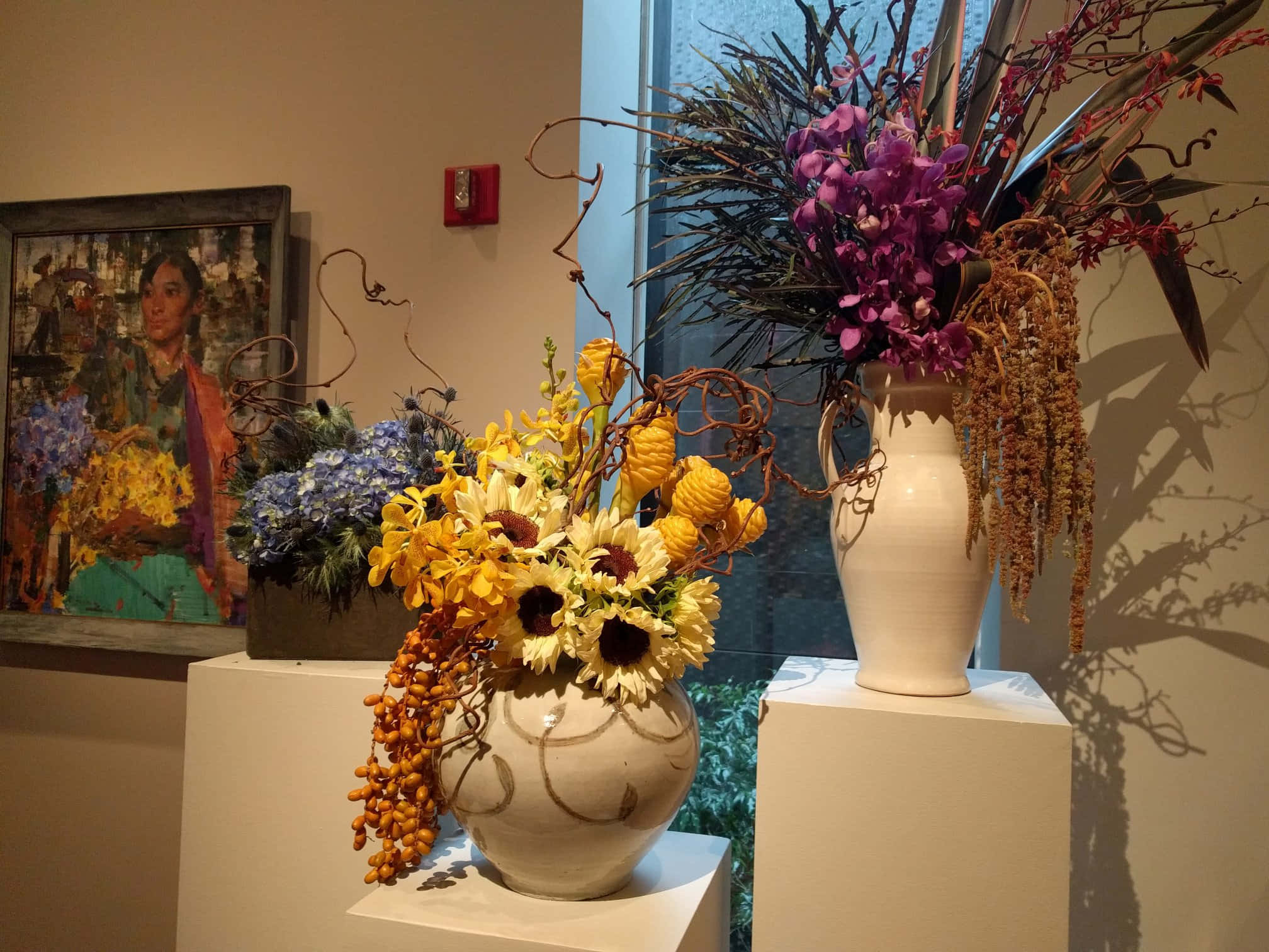 De Young Fine Arts Museum, ceramic vases, sunflowers, Full HD Desktop Wallpaper