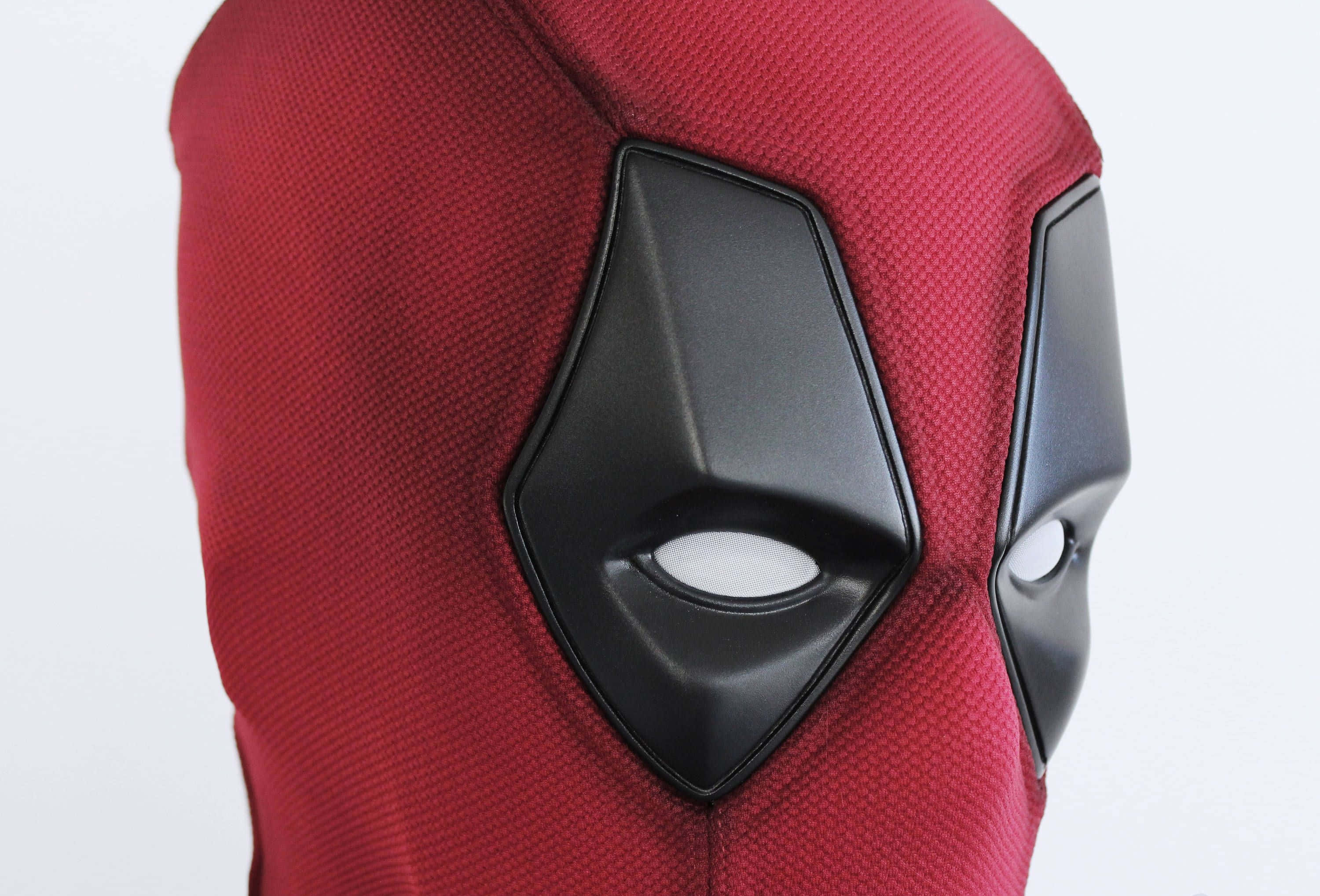 Deadpool Mask, red, black eye pieces, 2K Desktop Wallpaper