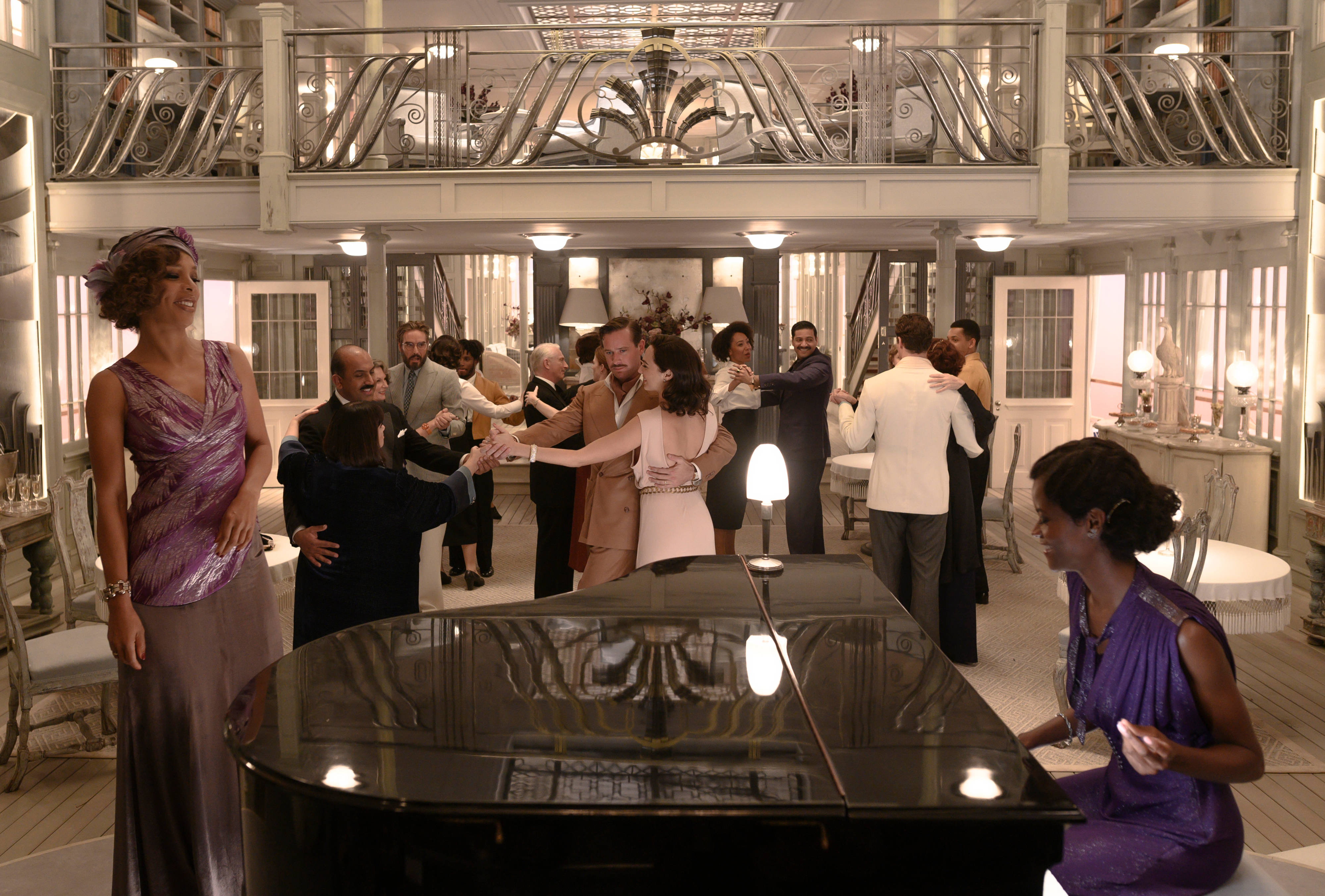 Death On The Nile, art deco ballroom, glossy piano, 4K Desktop Wallpaper