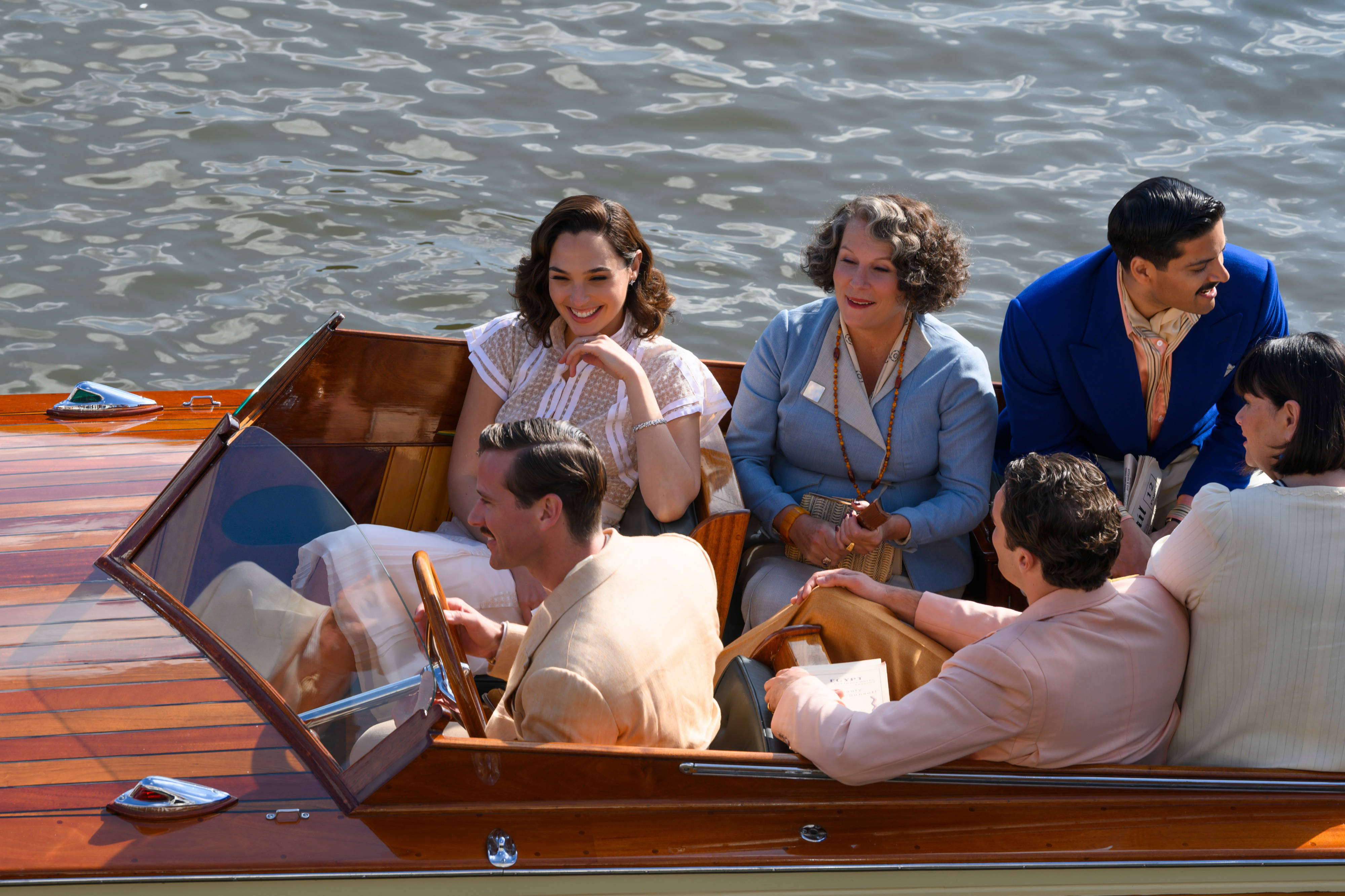 Death On The Nile, motor boat, vintage attire, 4K Desktop Wallpaper