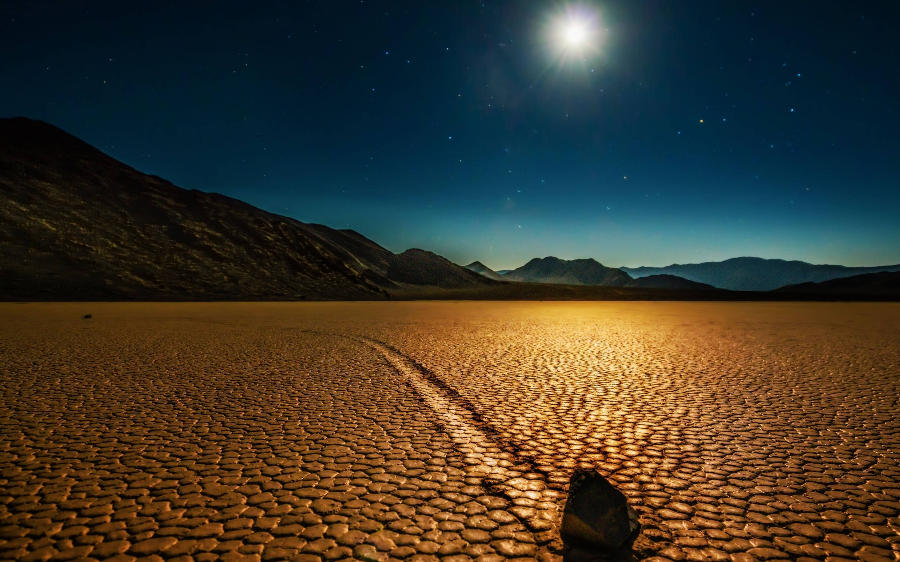 Retina Death Valley Night, cracked desert floor, bright moon, 2K Desktop Wallpaper