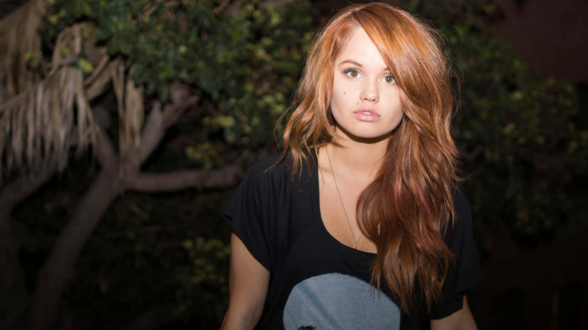 Debby Ryan, fiery red hair, dimly lit garden, Full HD Desktop Wallpaper