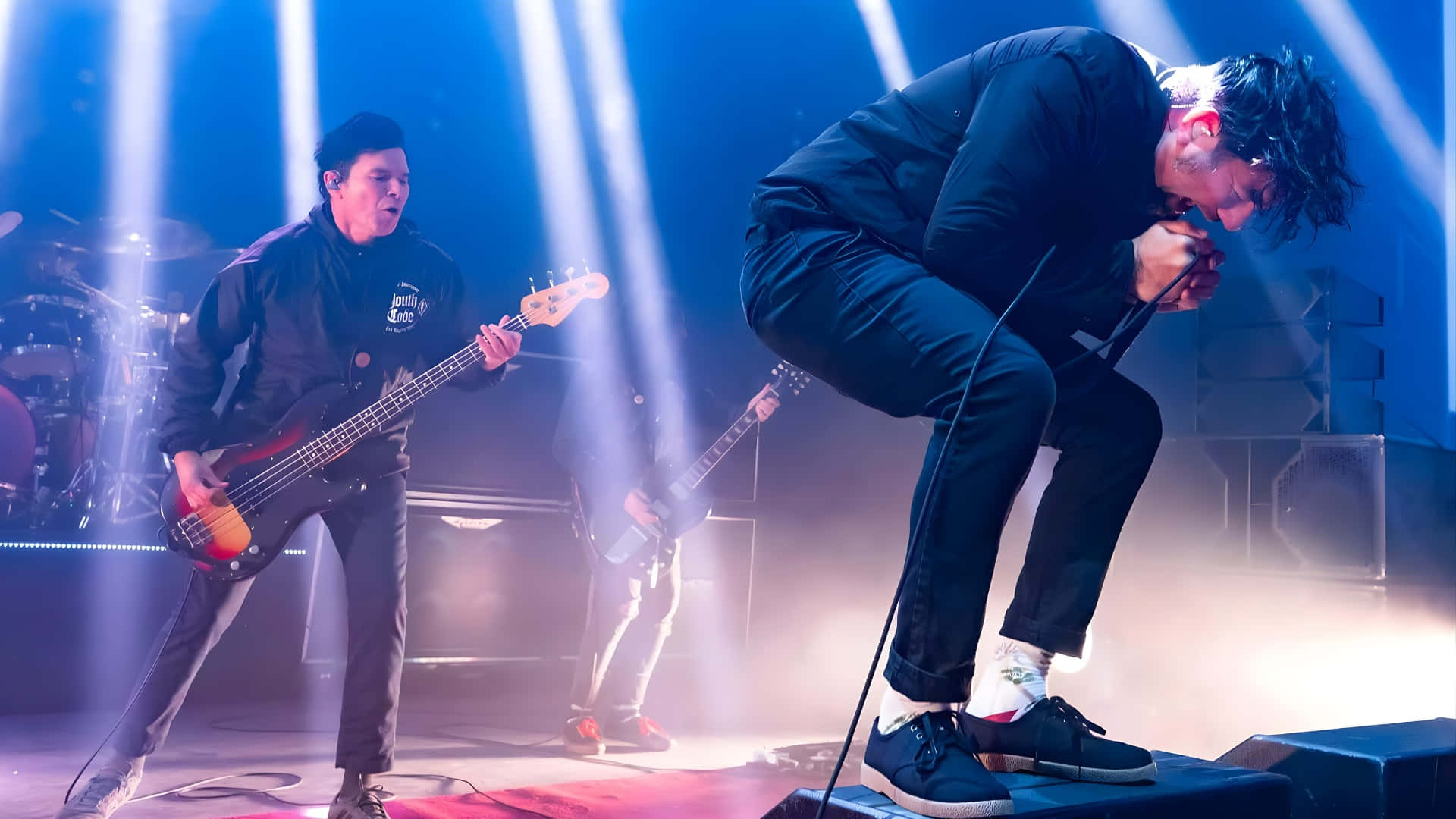 Deftones, blue stage lights, bassist, Full HD Desktop Wallpaper