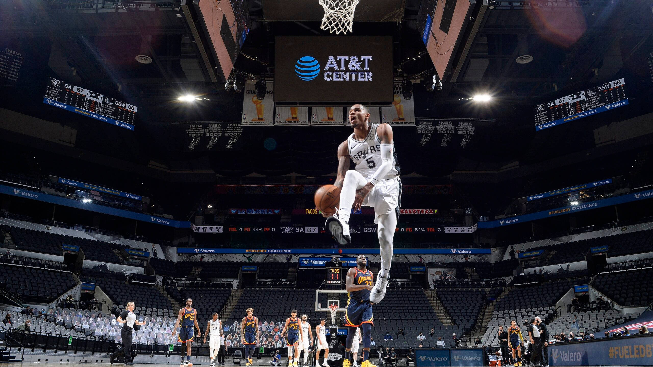 Dejounte Murray, white Spurs jersey, high jump, 2K Desktop Wallpaper