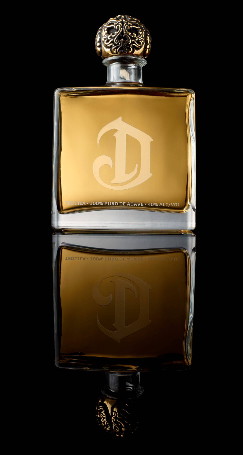 DeLeon Tequila, square bottle, golden tequila, Full HD Phone Wallpaper