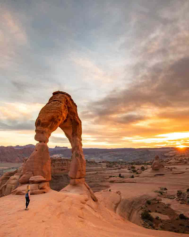 Delicate Arch, sunset, desert canyon, SD Phone Wallpaper
