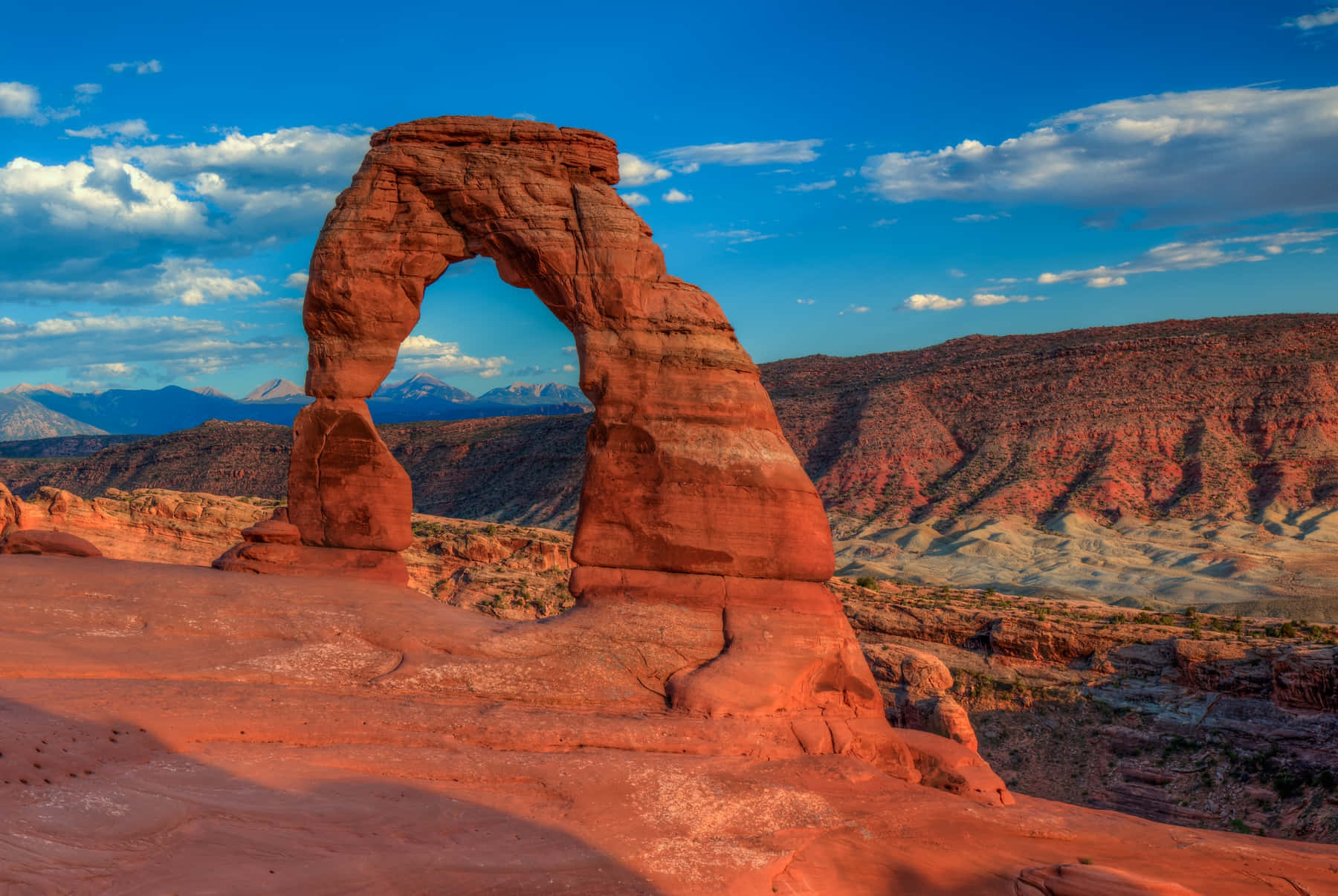 Delicate Arch, red sandstone, vibrant blue sky, HD Desktop Wallpaper
