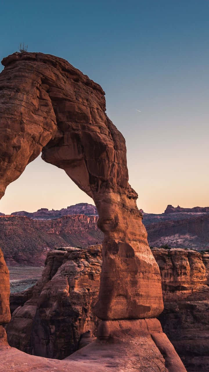 Delicate Arch, red sandstone arch, twilight sky, HD Phone Wallpaper