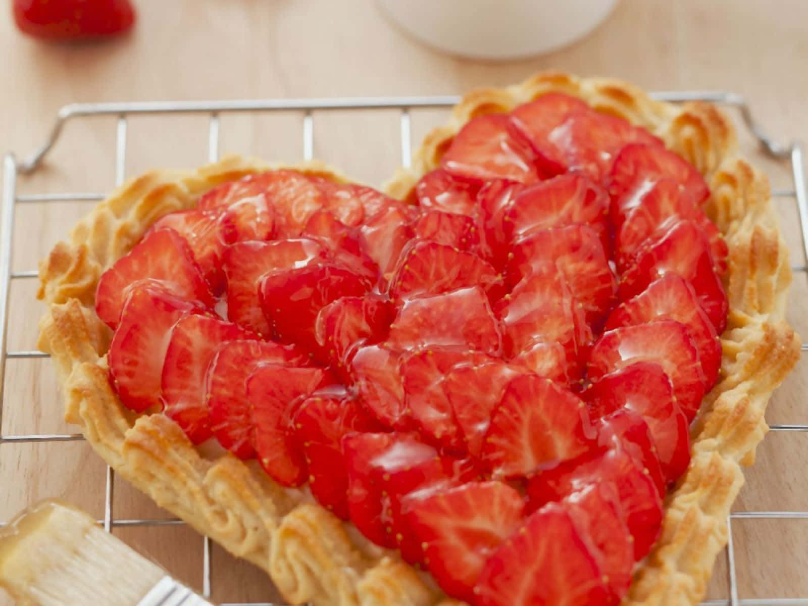 heart tart, strawberry tart, glossy glaze, HD Desktop Wallpaper