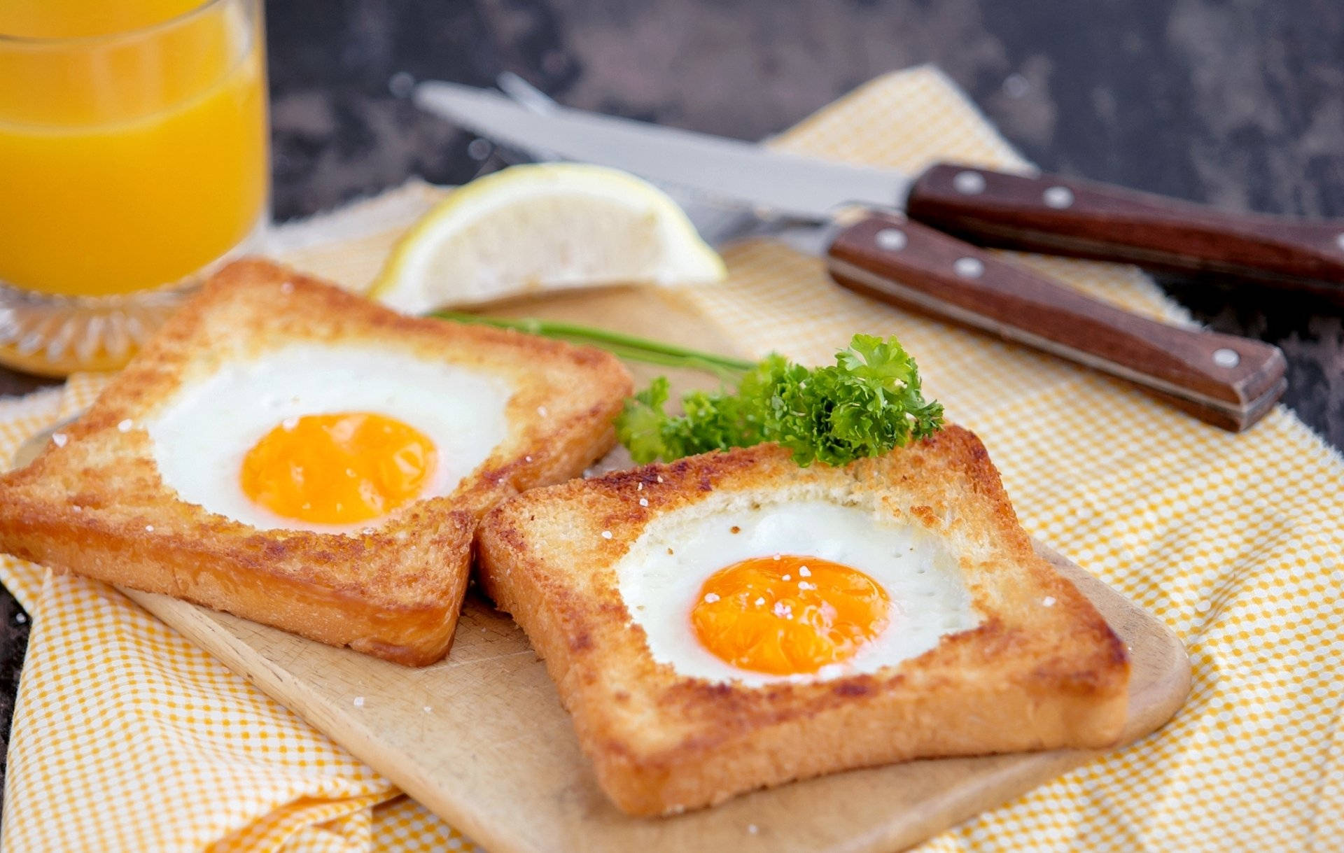 sunny-side-up eggs, toasted bread squares, checkered cloth, Full HD Desktop Wallpaper