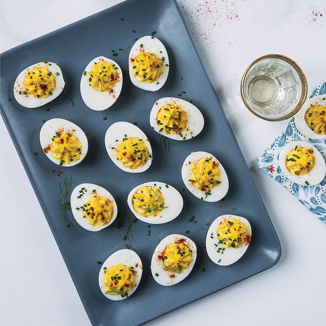 deviled eggs, creamy deviled eggs, chives, SD Desktop Wallpaper