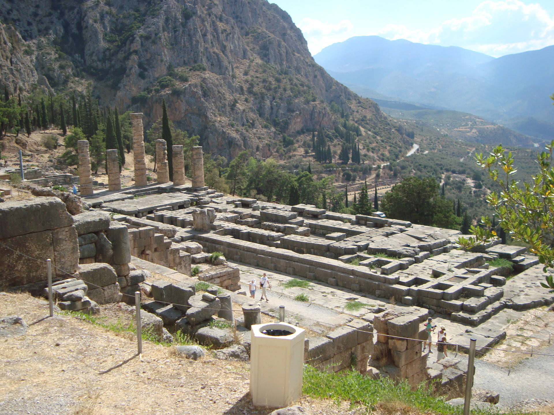 Delphi, Ancient stone ruins, standing columns, Full HD Desktop Wallpaper