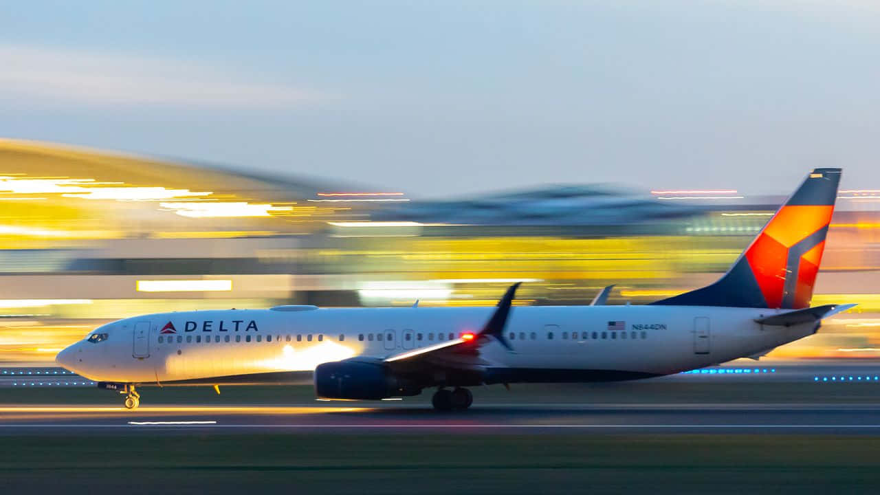 Delta Airlines, airplane, runway, HD Desktop Wallpaper