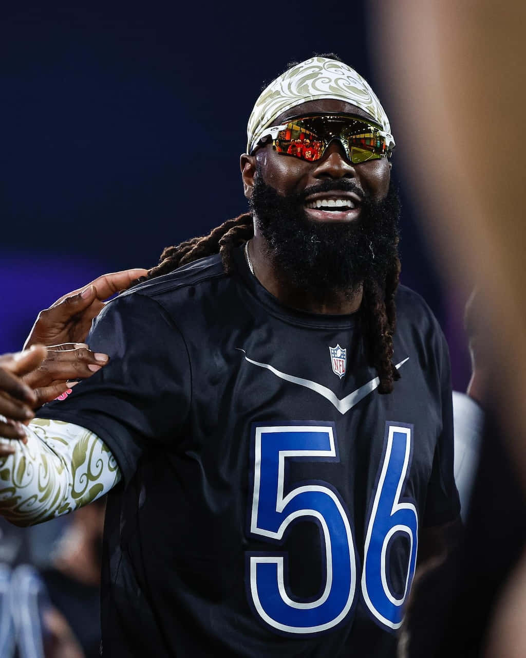 Demario Davis, number 56, black jersey, HD Phone Wallpaper
