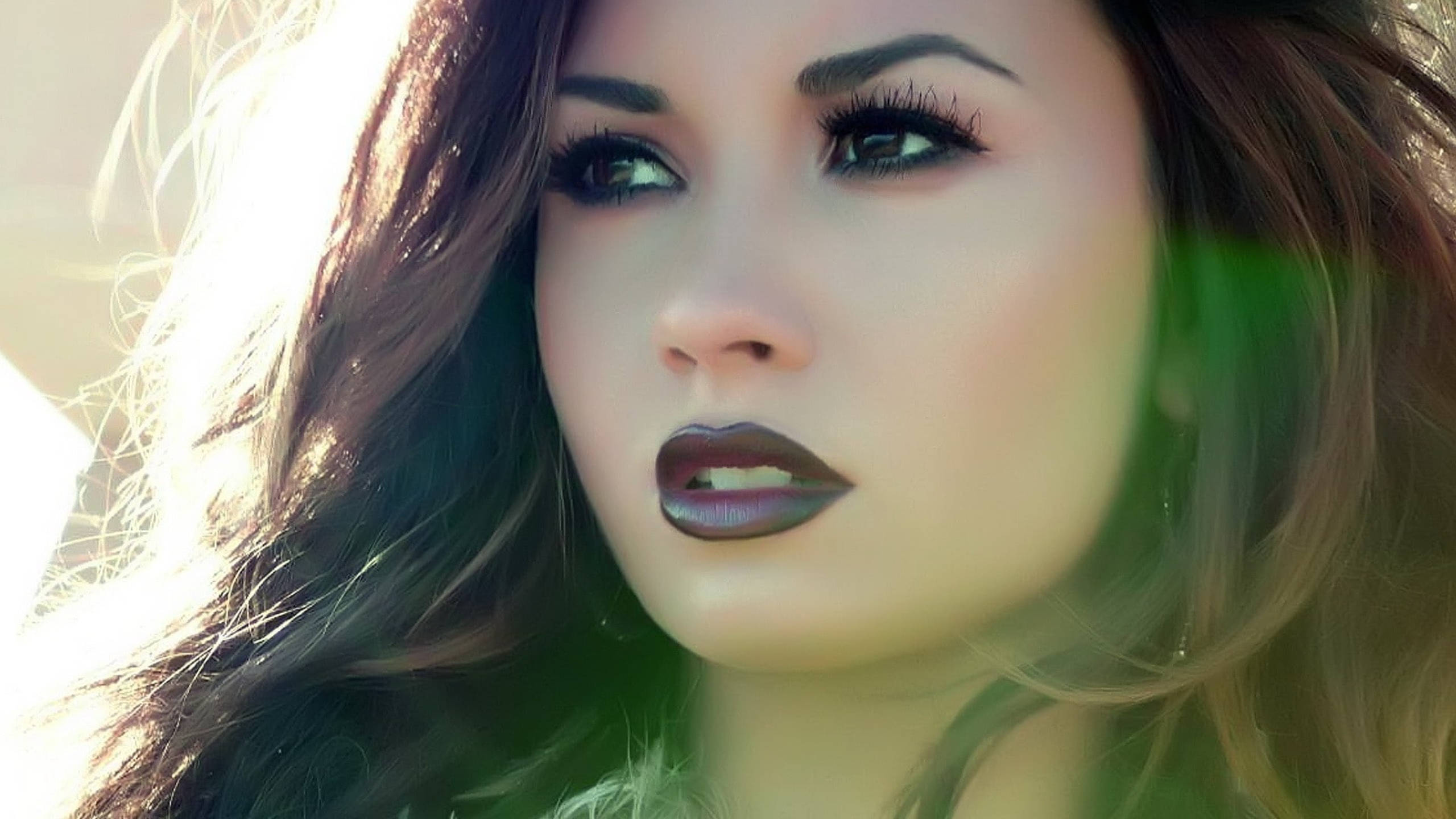 Demi Lovato, dark lipstick, long lashes, 2K Desktop Wallpaper