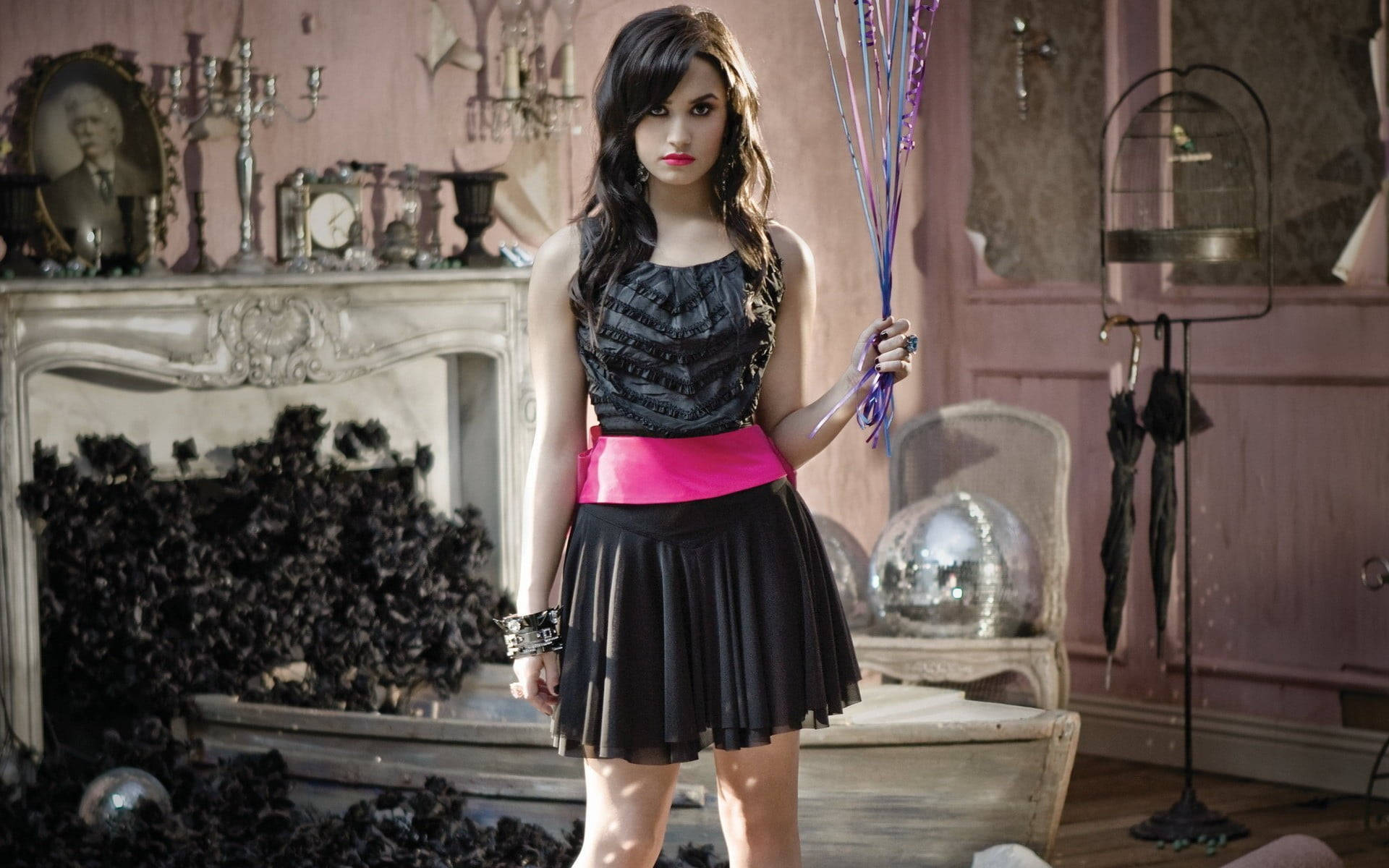 Demi Lovato, black dress, pink belt, Full HD Desktop Wallpaper