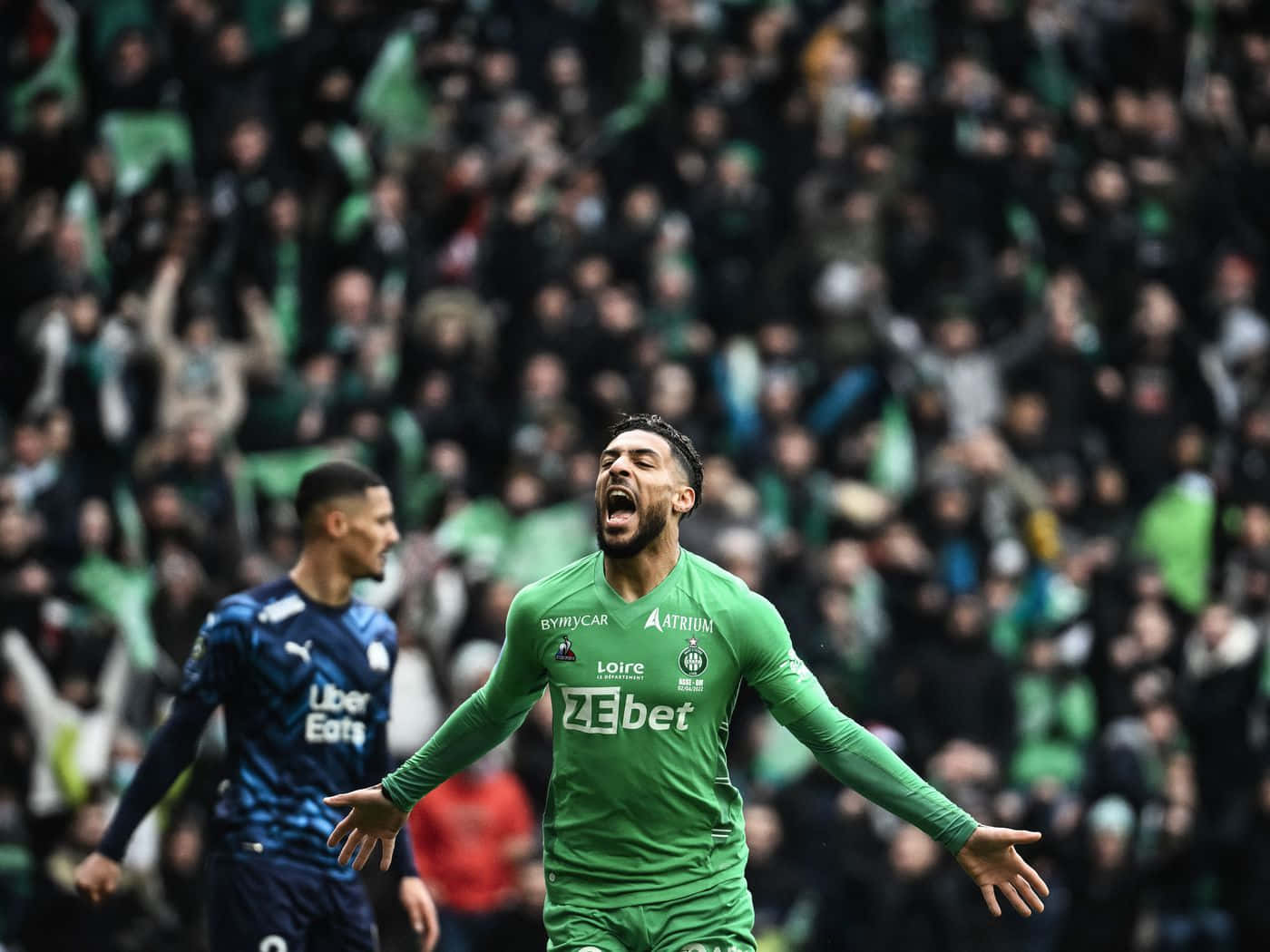 Denis Bouanga, green jersey, fans, HD Desktop Wallpaper