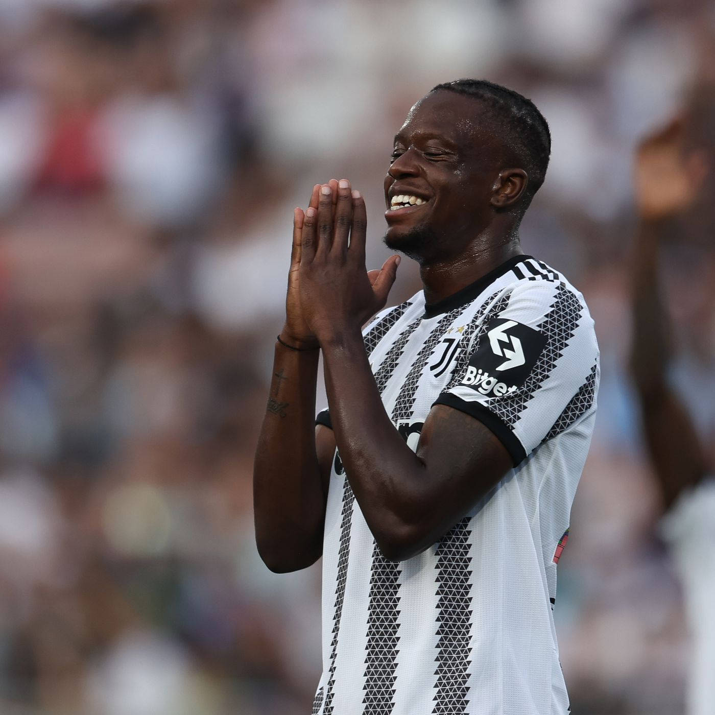 Denis Zakaria, black and white striped jersey, stadium field, HD Desktop Wallpaper