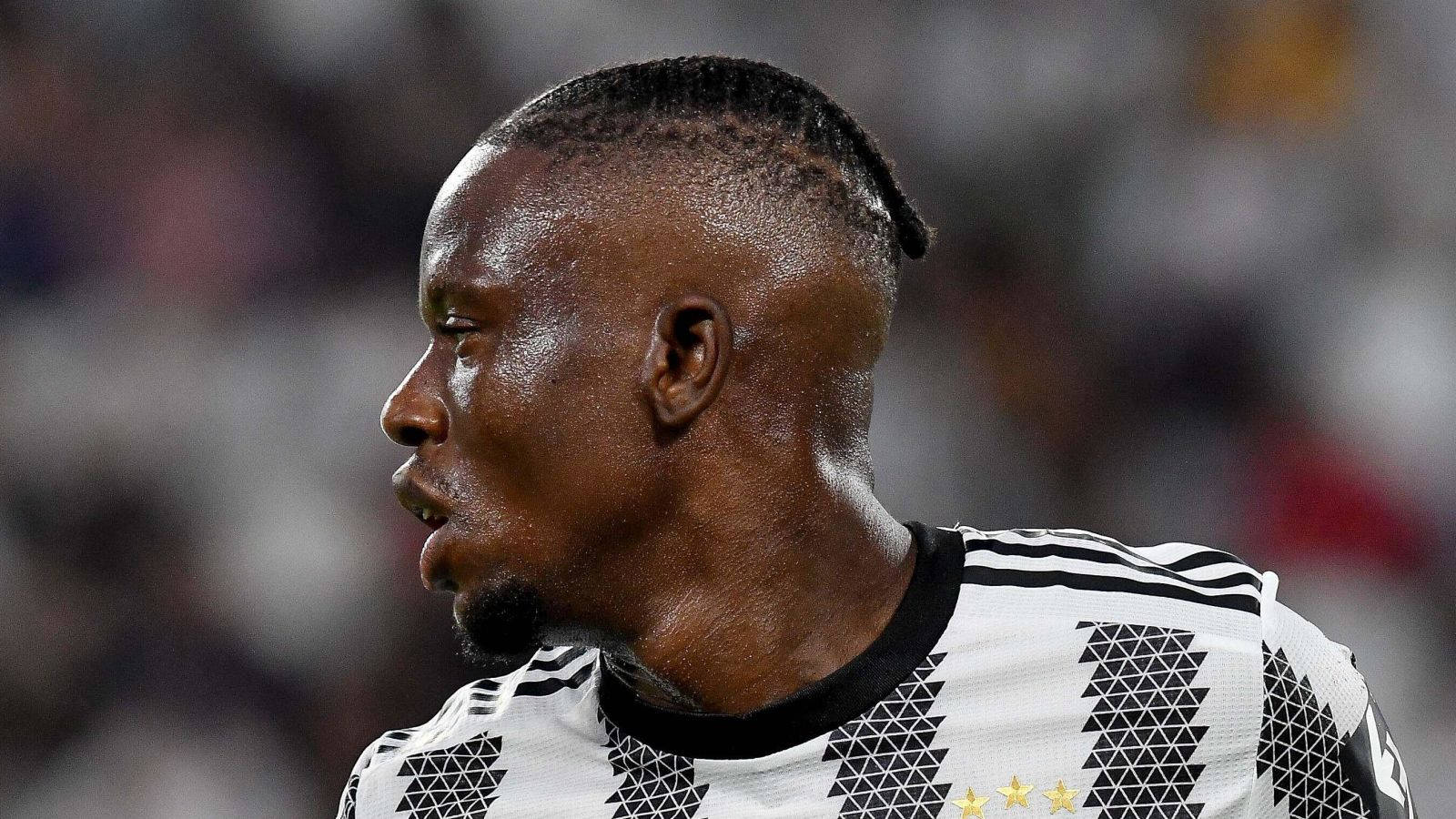 Denis Zakaria, black and white striped jersey, soccer player, HD Desktop Wallpaper