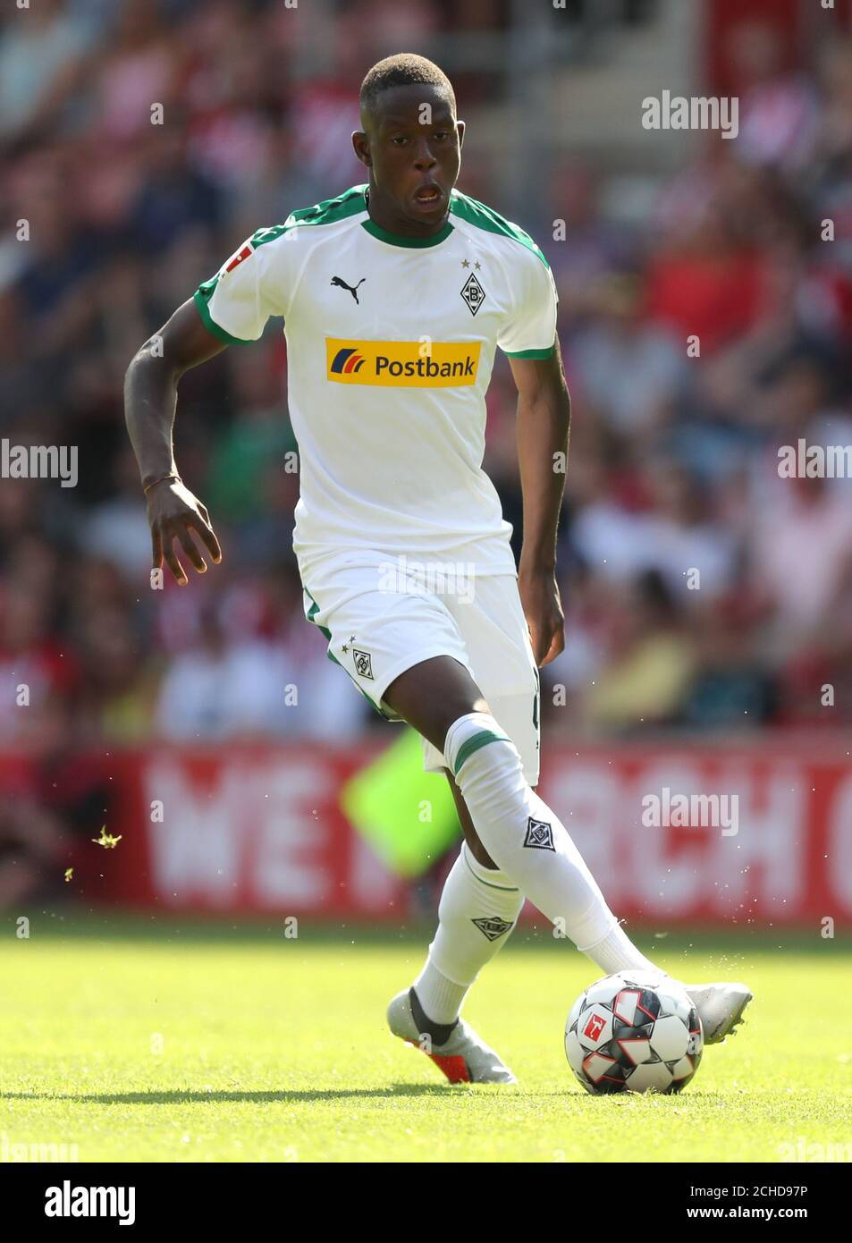 Denis Zakaria, white and green kit, sunlit grass field, HD Phone Wallpaper