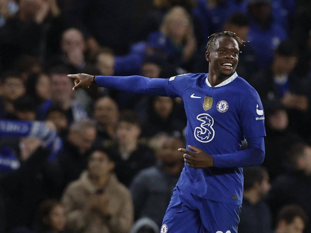Denis Zakaria, blue Chelsea kit, lit stadium field, HD Desktop Wallpaper