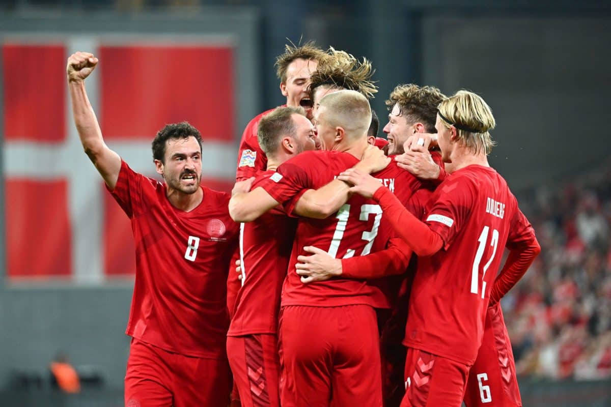 Denmark National Football Team, red jersey, football field, SD Desktop Wallpaper