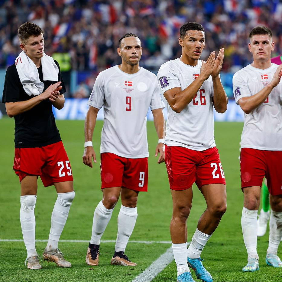 Denmark National Football Team, white jerseys, red shorts, SD Desktop Wallpaper