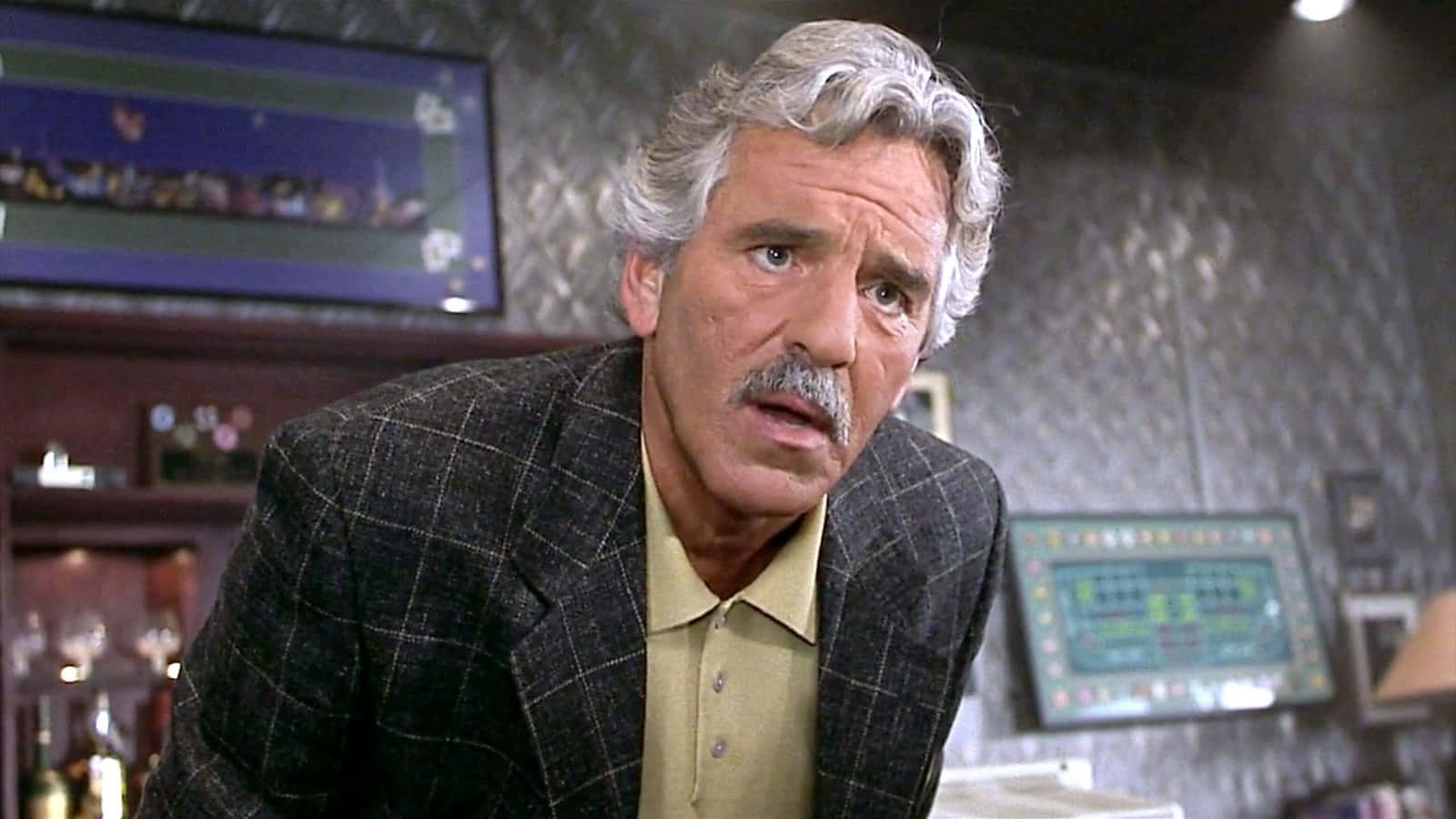 Dennis Farina, plaid jacket, dimly lit bar, HD Desktop Wallpaper