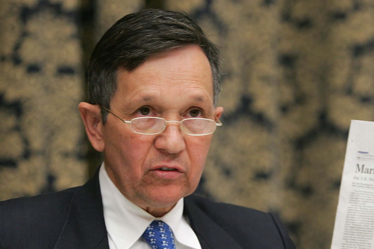 Dennis Kucinich, suit, glasses, SD Desktop Wallpaper