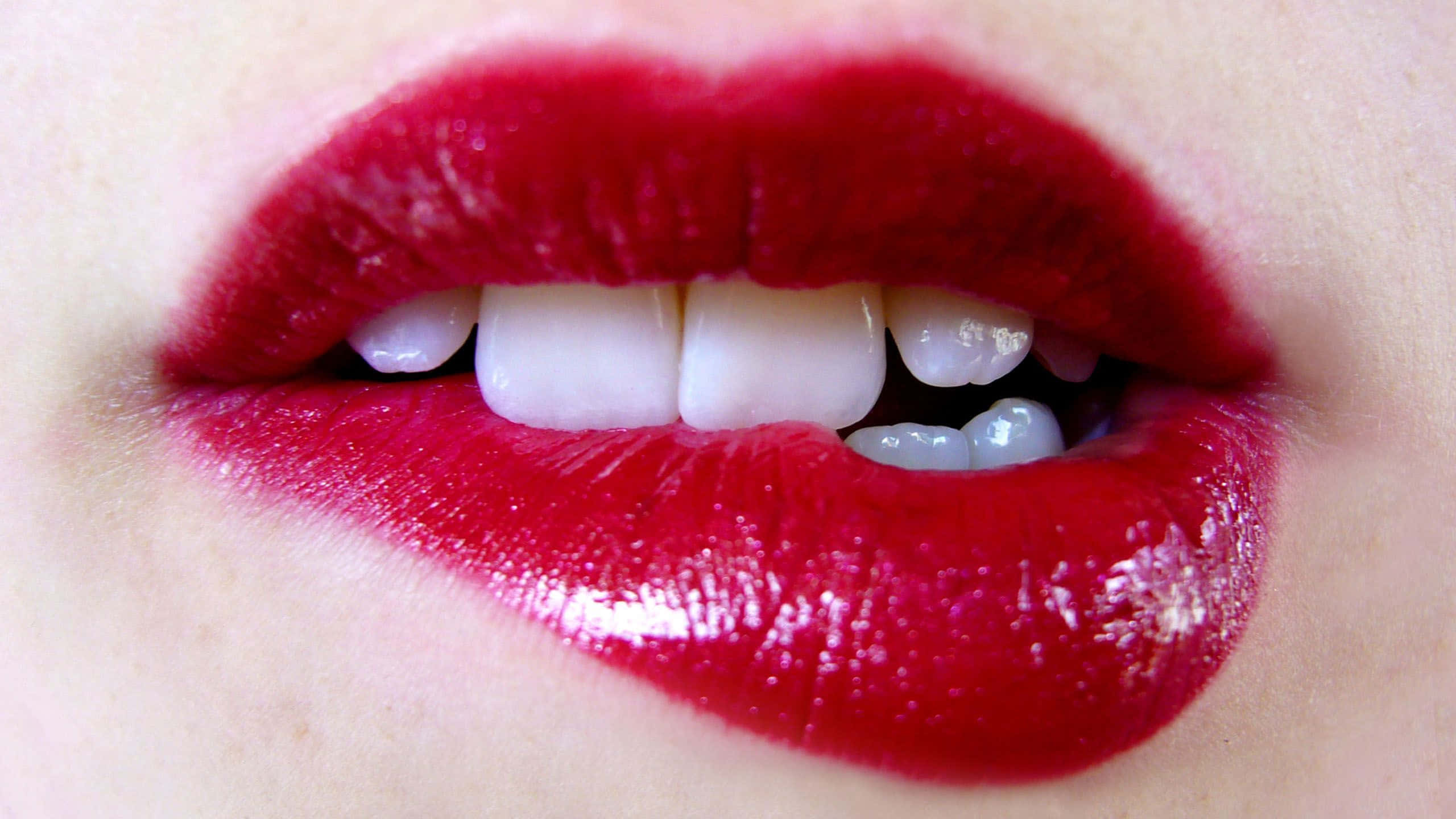 Oral Biting, red lips, glossy, 2K Desktop Wallpaper