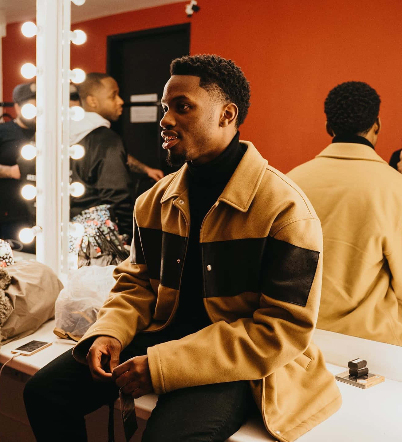 Denzel Curry, tan and black striped jacket, vanity bench, HD Phone Wallpaper