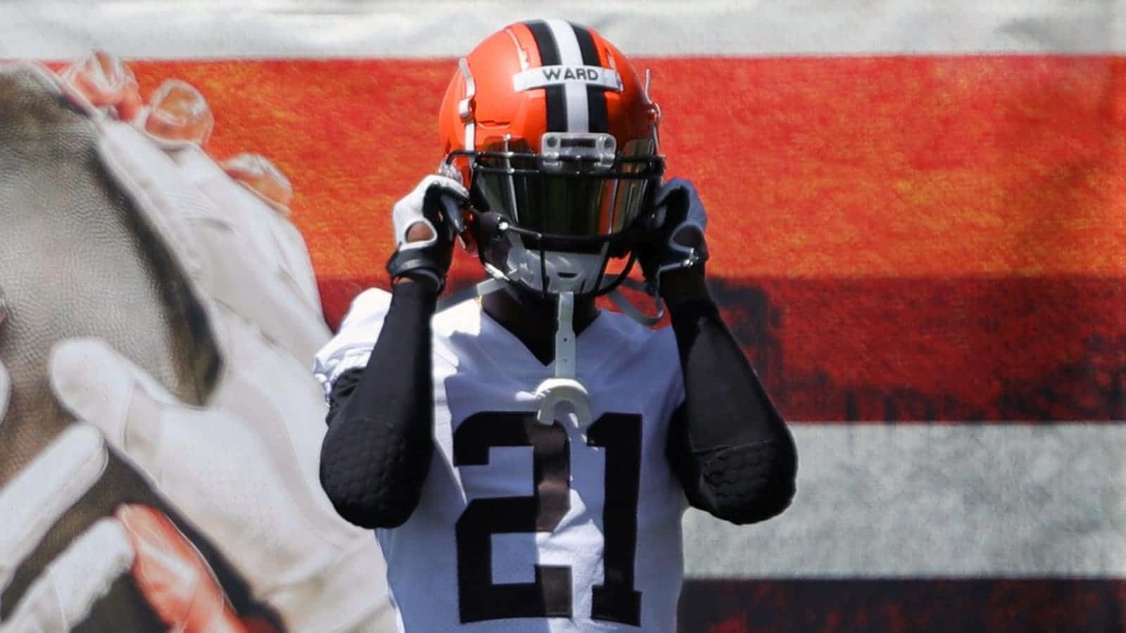 Denzel Ward, orange helmet, white jersey, HD Desktop Wallpaper