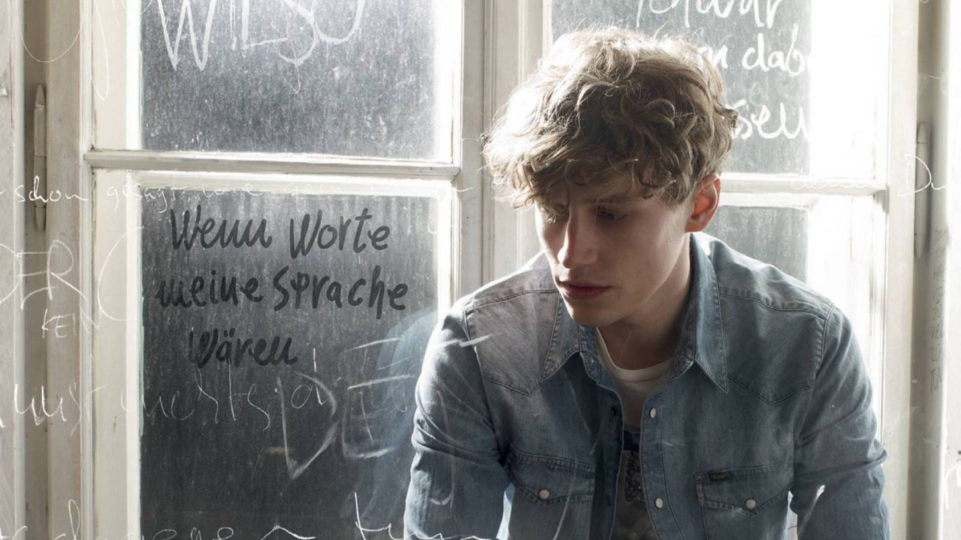 Sad Boi, sunlit window, German handwriting, Full HD Desktop Wallpaper