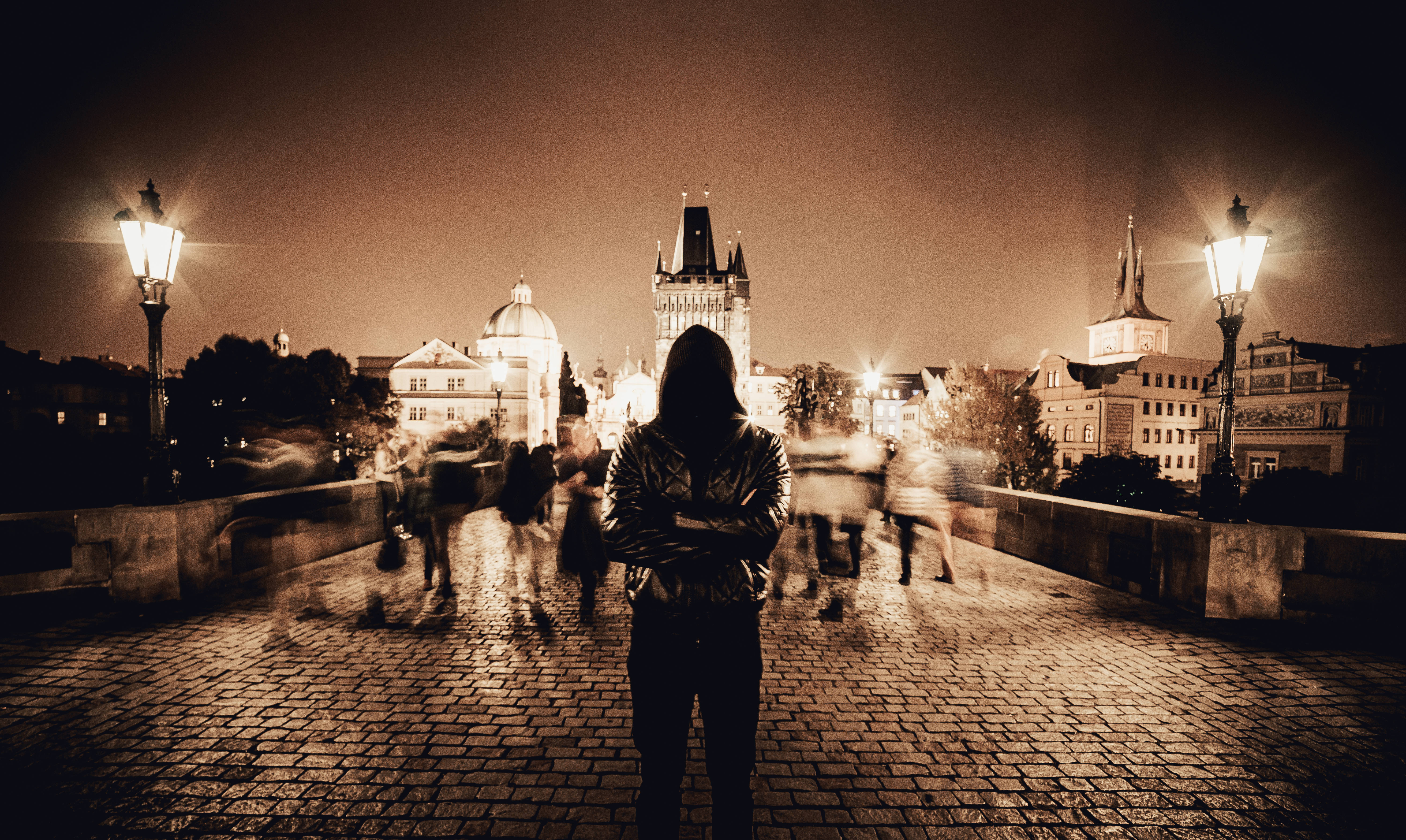 hooded figure, cobblestone bridge, night, 5K Desktop Wallpaper
