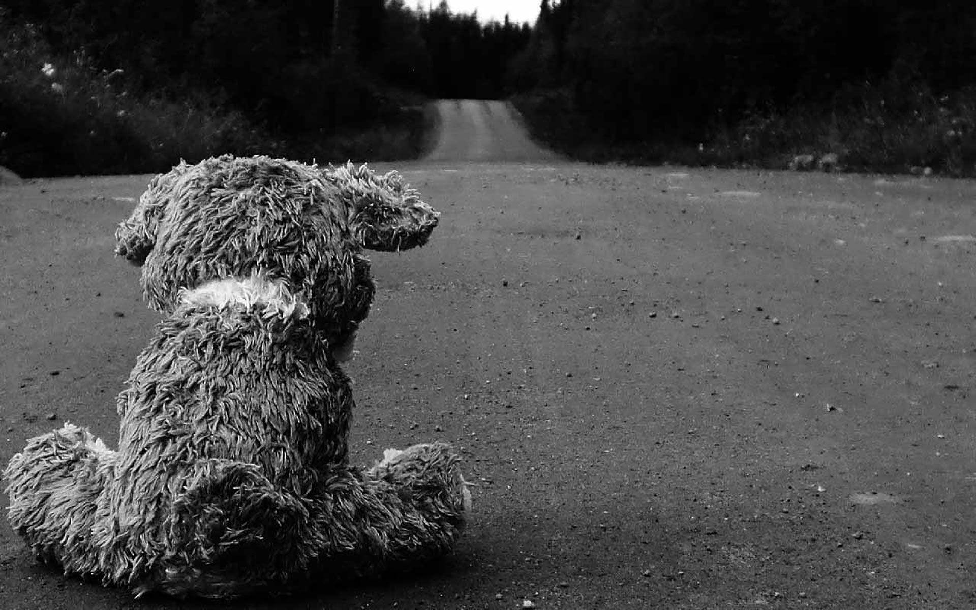 depressed teddy bear, gravel road, vanishing point, Full HD Desktop Wallpaper