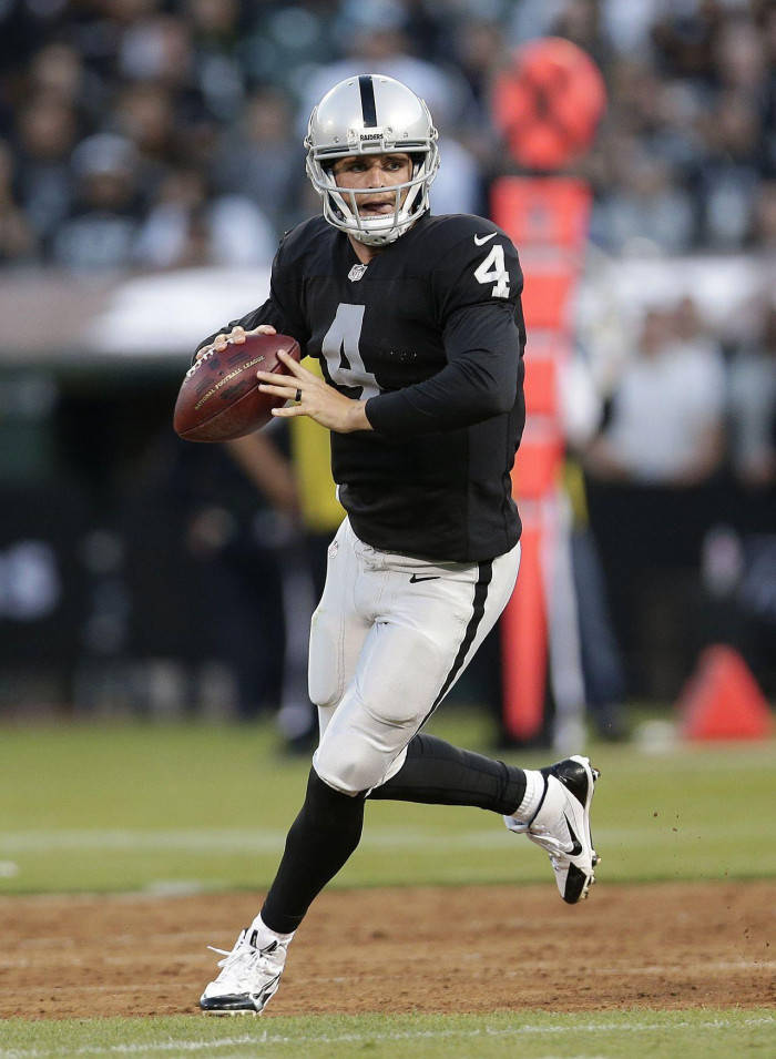 Derek Carr, black and silver uniform, football quarterback, SD Phone Wallpaper
