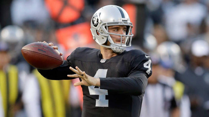 Derek Carr, black and silver uniform, football quarterback, SD Desktop Wallpaper