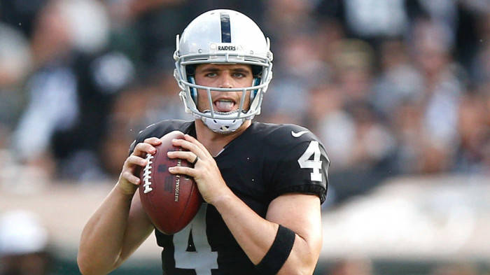 Derek Carr, NFL quarterback, black Raiders jersey, SD Desktop Wallpaper