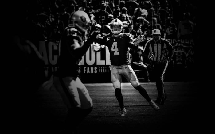 Derek Carr, jersey number 4, night game, SD Desktop Wallpaper