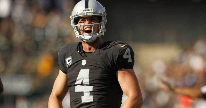 Derek Carr, black and silver uniform, number 4, SD Desktop Wallpaper