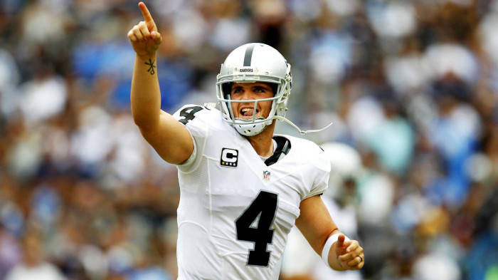 Derek Carr, white jersey, number 4, SD Desktop Wallpaper
