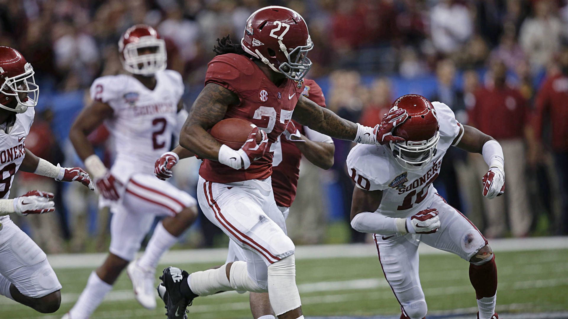 Derrick Henry, red jersey number 27, white-uniformed opponent, Full HD Desktop Wallpaper