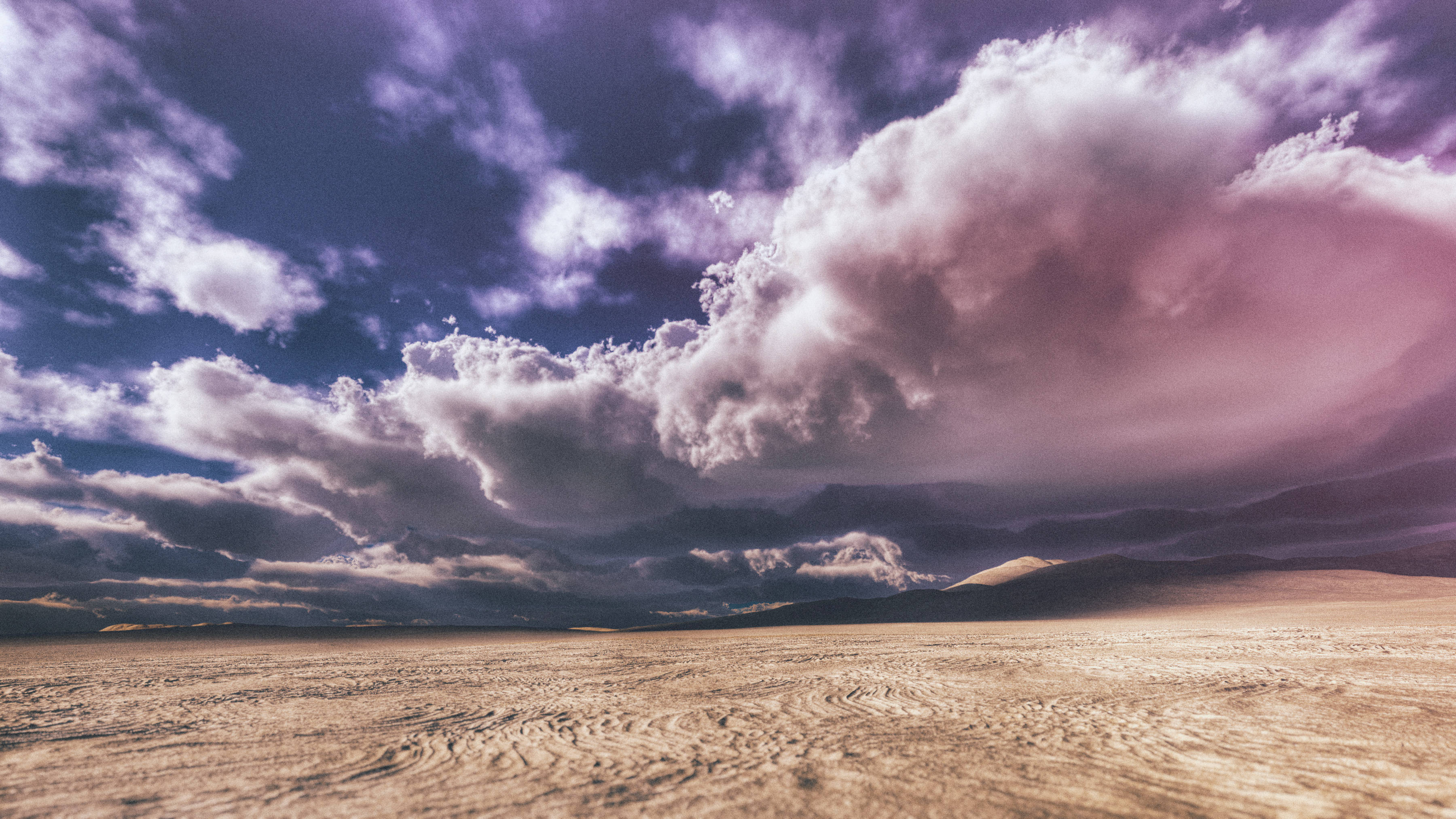 Desert, purple clouds, pink clouds, 2K Desktop Wallpaper