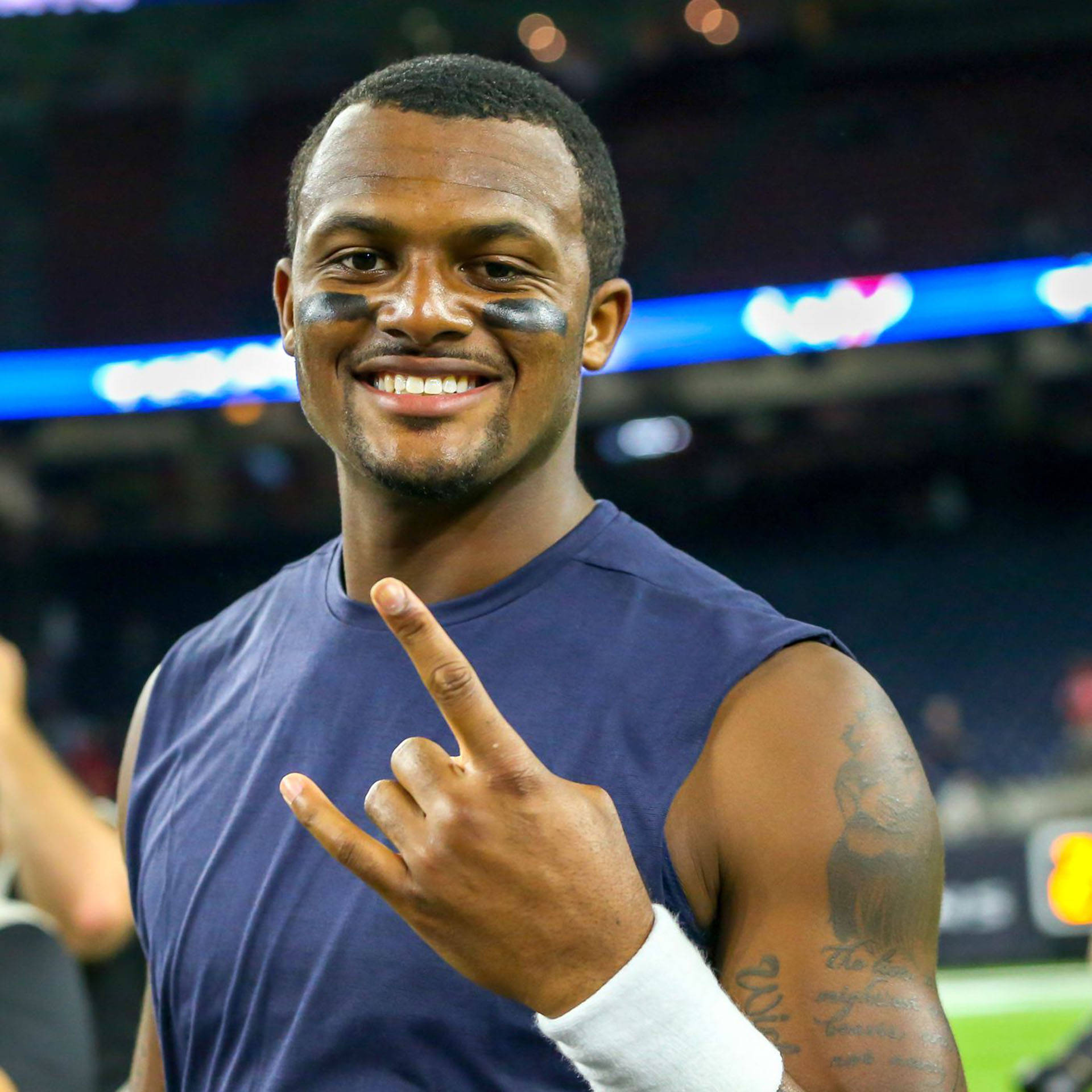 Deshaun Watson, rock n roll sign, stadium field, Full HD Desktop Wallpaper